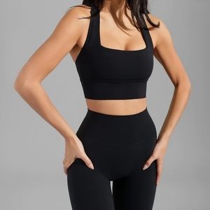 Buffbunny revolution sports bra black